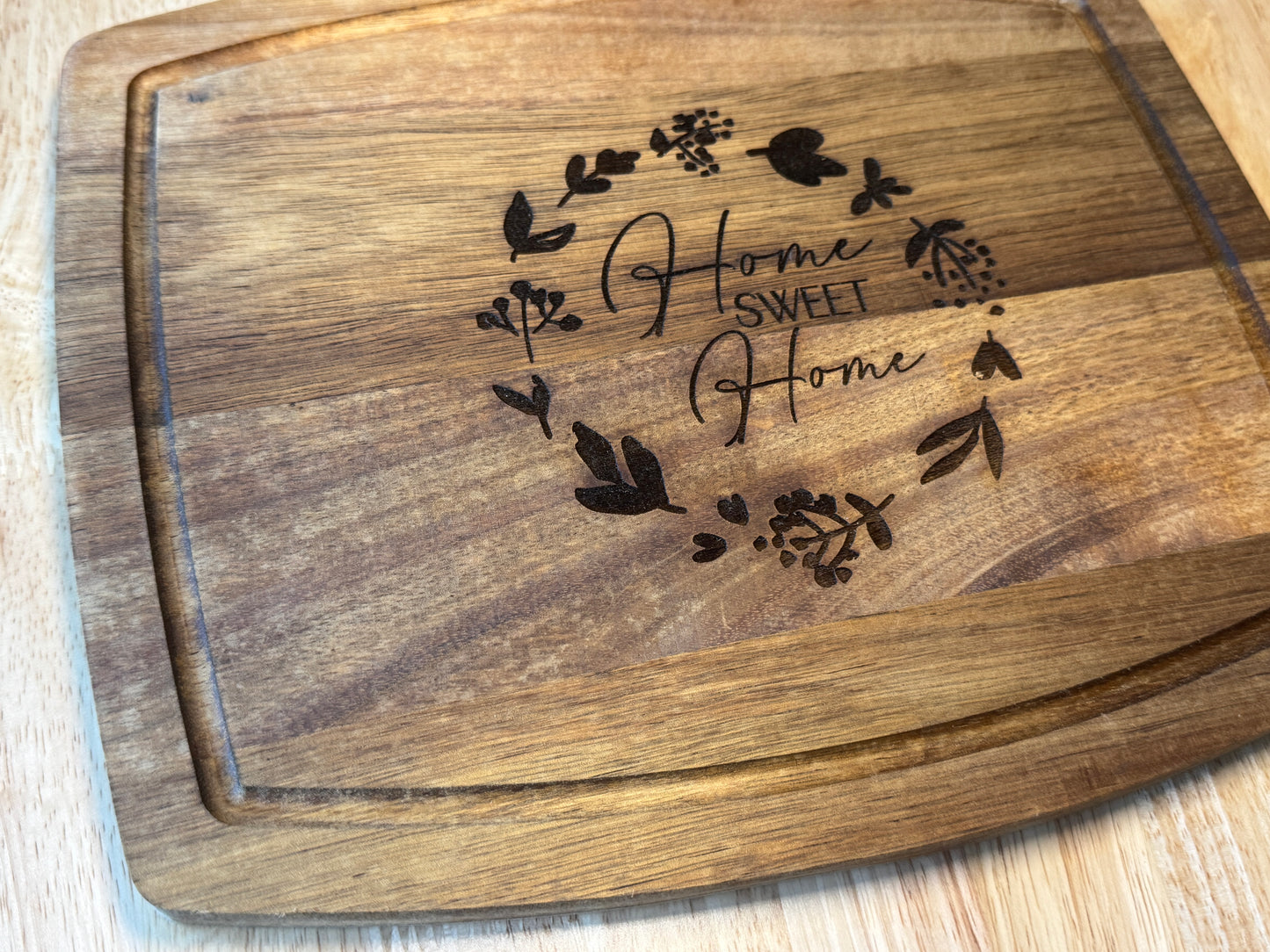 Custom Engraved Cutting Board, Housewarming gift, Gift for her, Gift for Mom, Kitchen Decor