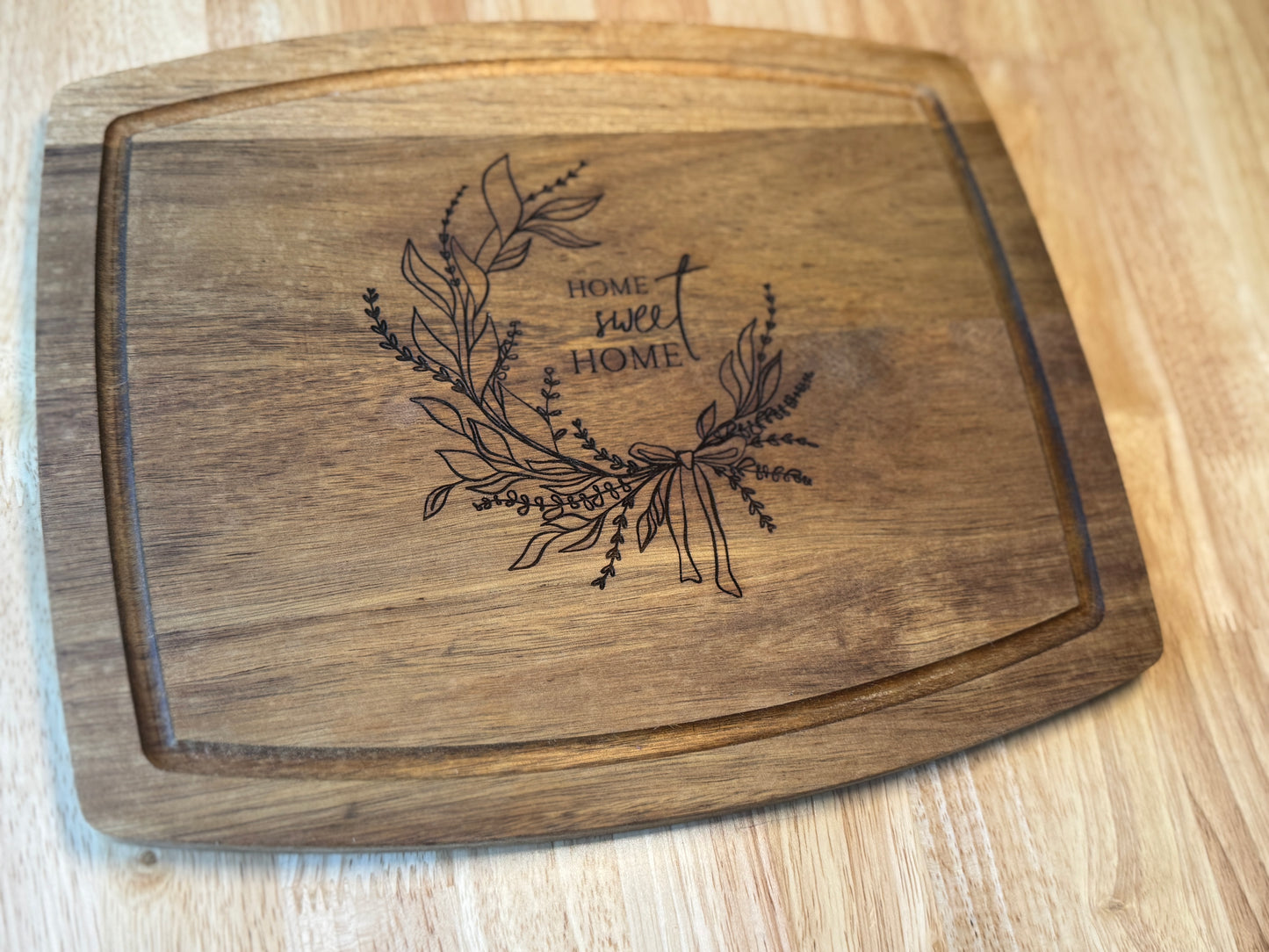 Custom Engraved Cutting Board, Housewarming gift, Gift for her, Gift for Mom, Kitchen Decor