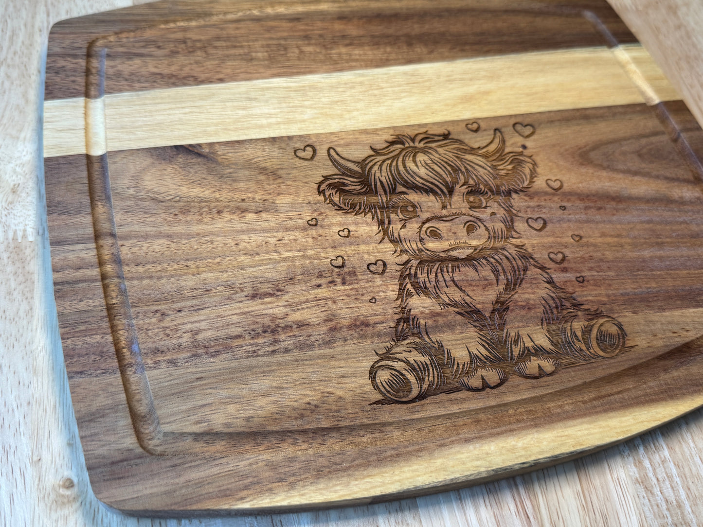 Custom Engraved Higland Cow Cutting Board, Gift for daughter, Gift for mom, Holiday Gift, Birthday Gift